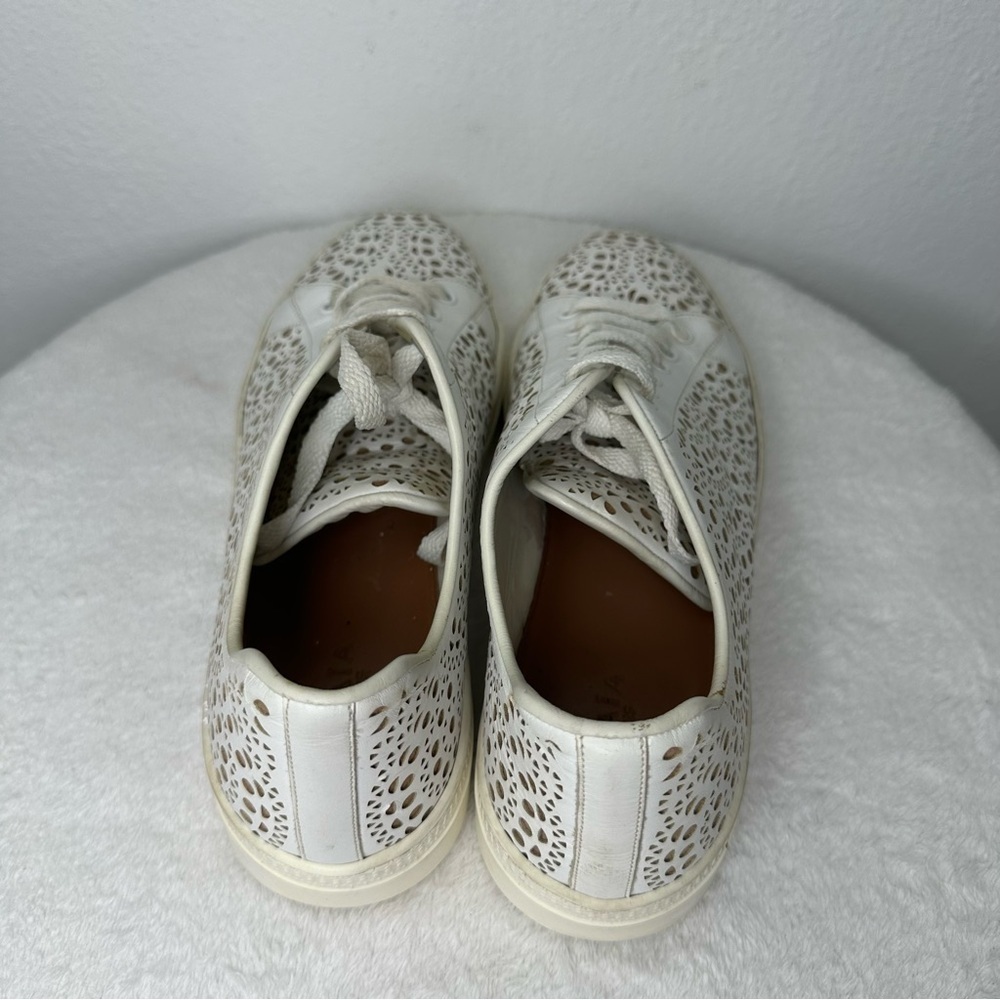 Alaia Size 9 White Tan Laser Cut
Leather Lace-Up Low Top
Sneakers - Picture 5 of 15